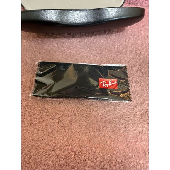 Ray-Ban Black Sunglasses Case with Polishing Cloth, NWT - Picture 5 of 5